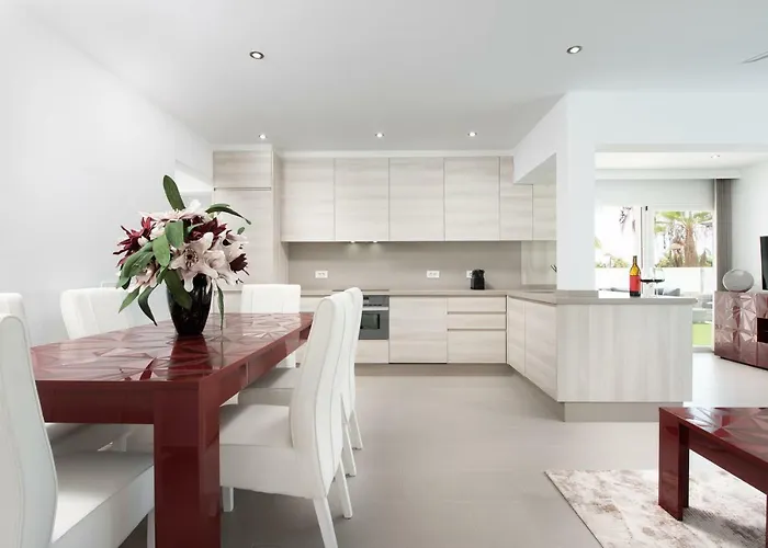 Luxurious 5* - 300m2 - Private Heated Pool - Garage - Wifi * Palm-mar