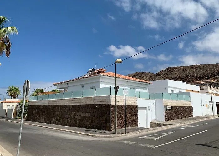 Luxurious 5* - 300m2 - Private Heated Pool - Garage - Wifi بالم مار