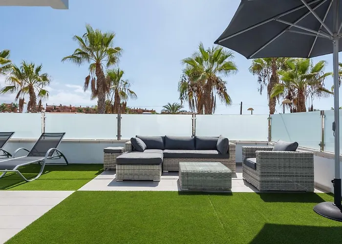 Luxurious 5* - 300m2 - Private Heated Pool - Garage - Wifi *