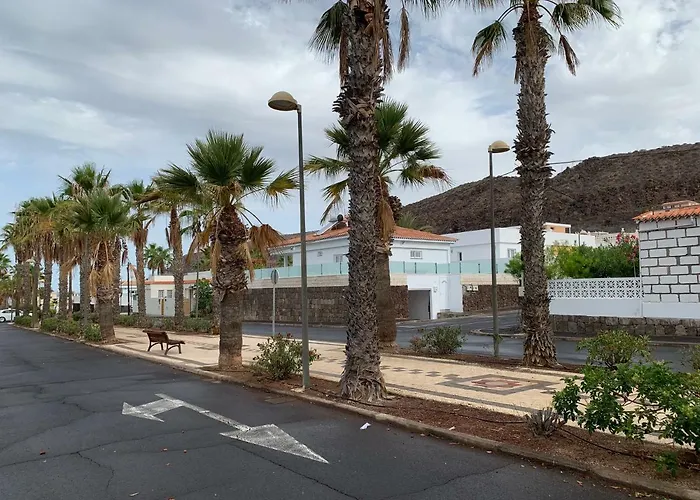 Luxurious 5* - 300m2 - Private Heated Pool - Garage - Wifi بالم مار