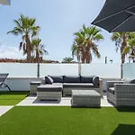 Luxurious 5* - 300m2 - Private Heated Pool - Garage - Wifi *