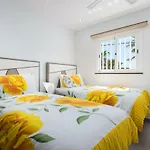 Luxurious 5* - 300m2 - Private Heated Pool - Garage - Wifi Villa *