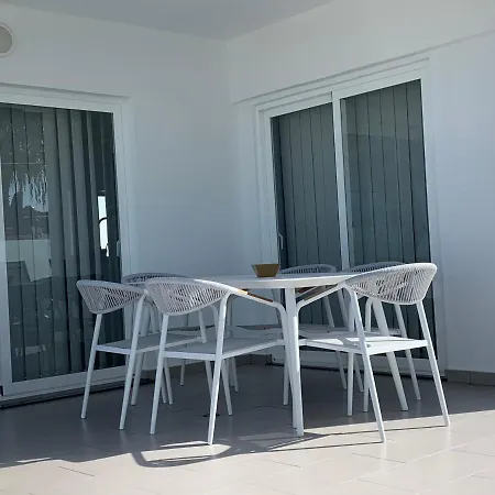 Luxurious 5* - 300m2 - Private Heated Pool - Garage - Wifi *