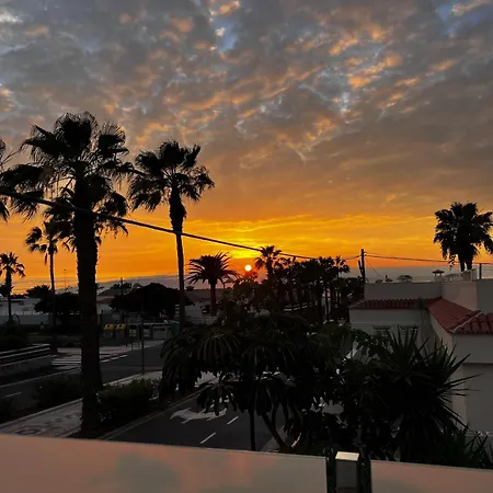 Luxurious 5* - 300m2 - Private Heated Pool - Garage - Wifi