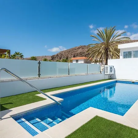 Вилла Luxurious 5* - 300m2 - Private Heated Pool - Garage - Wifi *