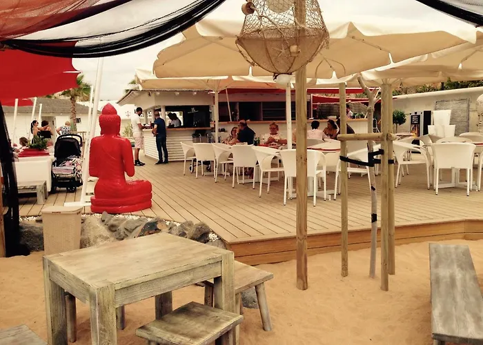 Вилла Luxurious 5* - 300m2 - Private Heated Pool - Garage - Wifi