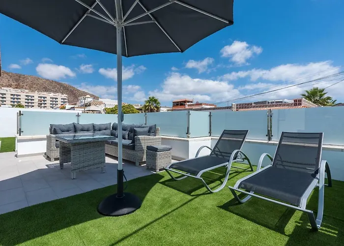 Luxurious 5* - 300m2 - Private Heated Pool - Garage - Wifi * Palm-mar