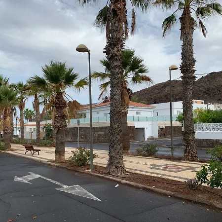 Luxurious 5* - 300m2 - Private Heated Pool - Garage - Wifi פאלם-מאר