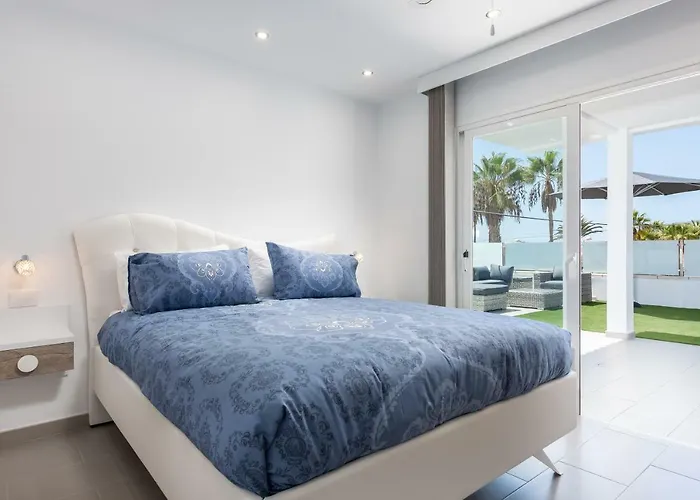 Villa Luxurious 5* - 300m2 - Private Heated Pool - Garage - Wifi *